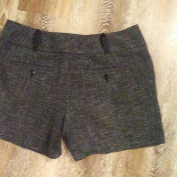 Limited collection lined trouser shorts - Picture 3 of 4